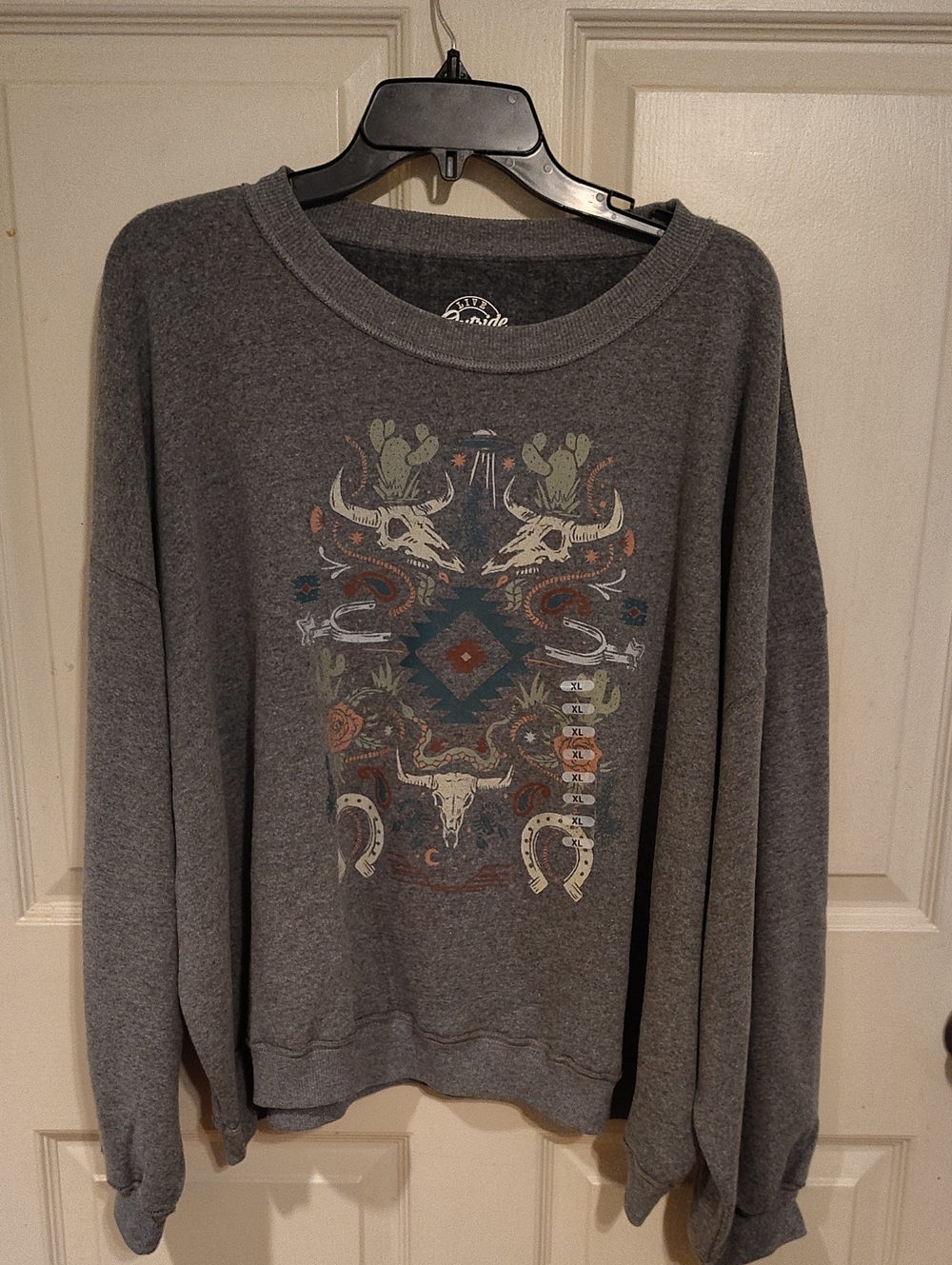 New!!! Live Outside the Limits Women’s Sweatshirt XL